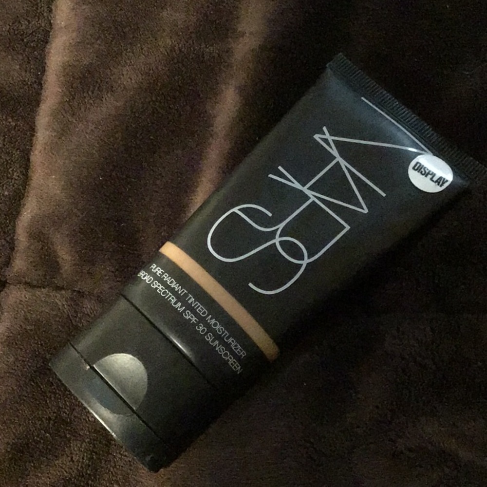 Pure radiant tinted moisturizer